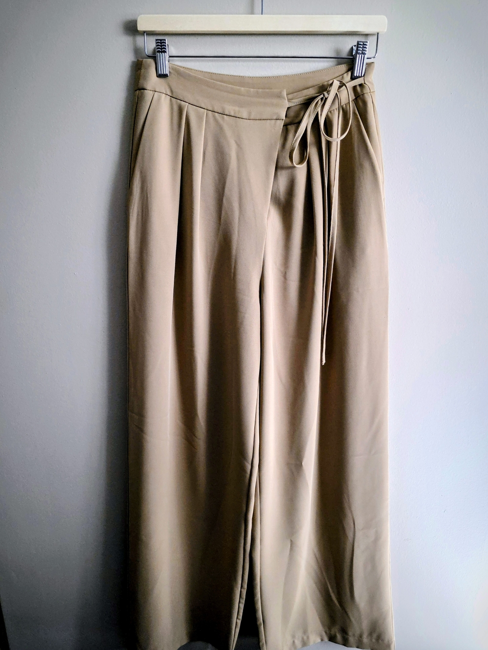 Commense Beige Wide-Leg Trousers with Tie Waist
